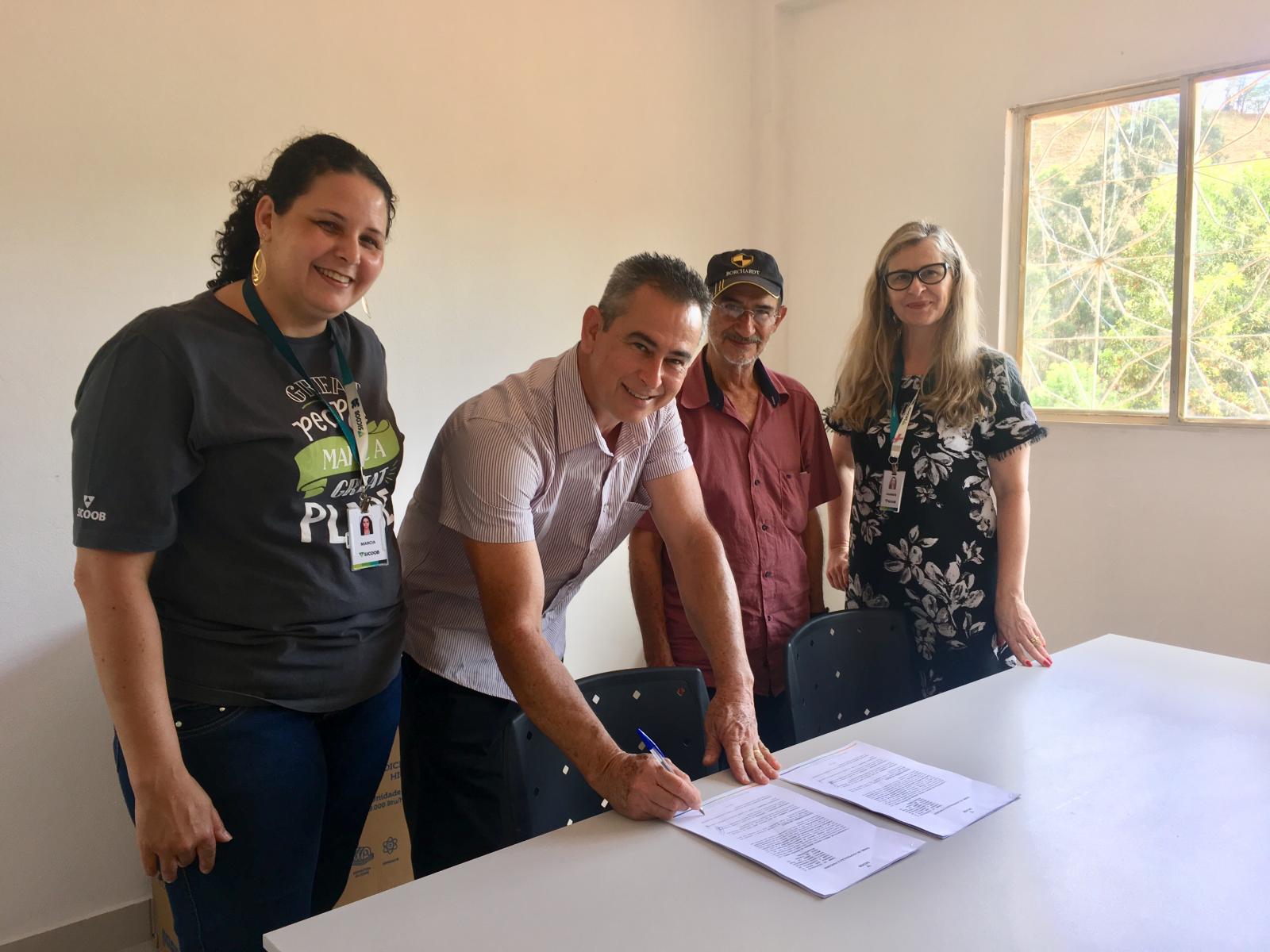 TERMO DE COOPERAÇÃO E PARCERIA    FMATRI/SICOOB