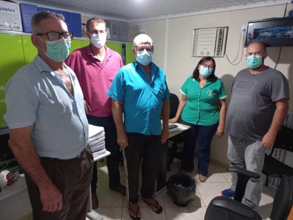 Estivemos ontem em Santa Leopoldina com o presidente do Hospital Sr. Genivaldo Potratz, estreitando laços e buscando alavancar serviços hospitalares. Também estivemos reunidos com a diretoria dos Bombeiros Voluntários de Santa Maria de Jetibá, e iniciamos